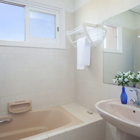 “you Have Found The Perfect 5 Star Villa” 34 * איה נאפה